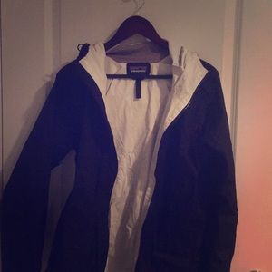 Men’s Patagonia rain jacket